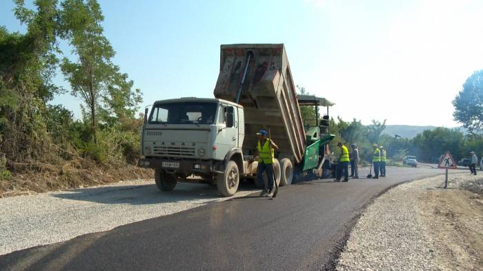 Завершается реконструкция автодороги Джалилабад-Ярдымлы
