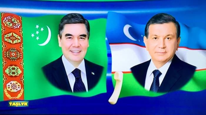 Президент Туркмении по телефону поздравил узбекского коллегу с днем рождения
