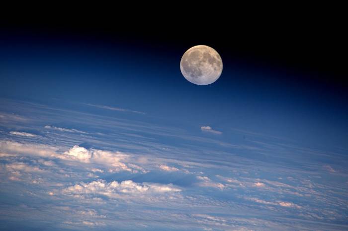 НАСА опубликовало фото разбившегося на Луне индийского "Викрама"
