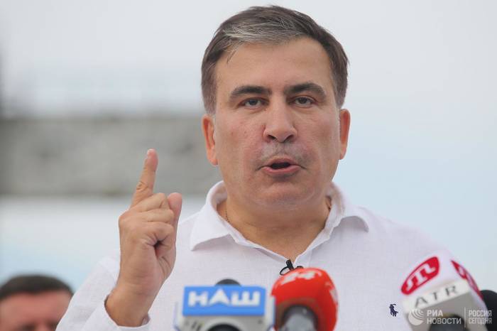 Саакашвили поддержал требование назначить внеочередные выборы в Грузии
