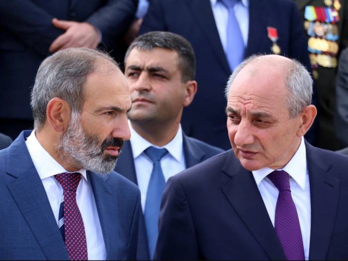 В Карабахе обсуждается отставка лидера сепаратистов