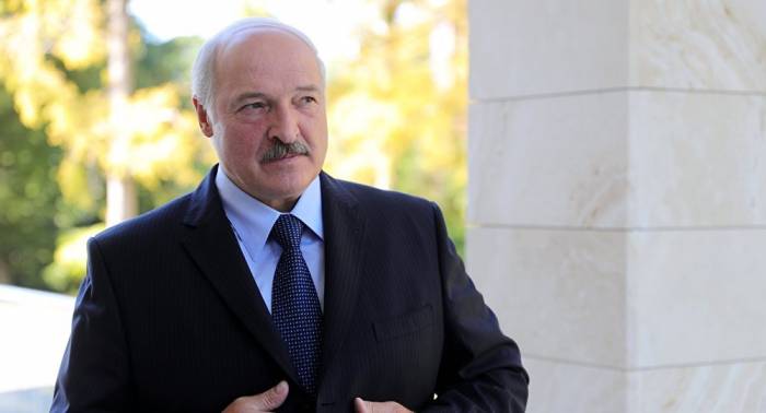 «Дружба дружбой, а политика – это отдельно»: Лукашенко посадил на место армянского президента  