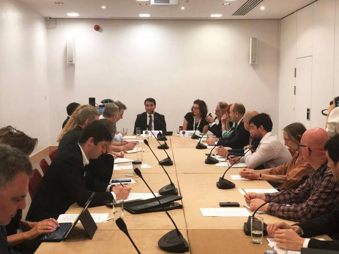 Хикмет Гаджиев огласил внешнеполитические приоритеты Азербайджана в Chatham House