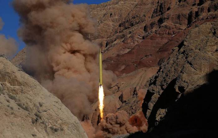 Иран произвел запуск баллистической ракеты