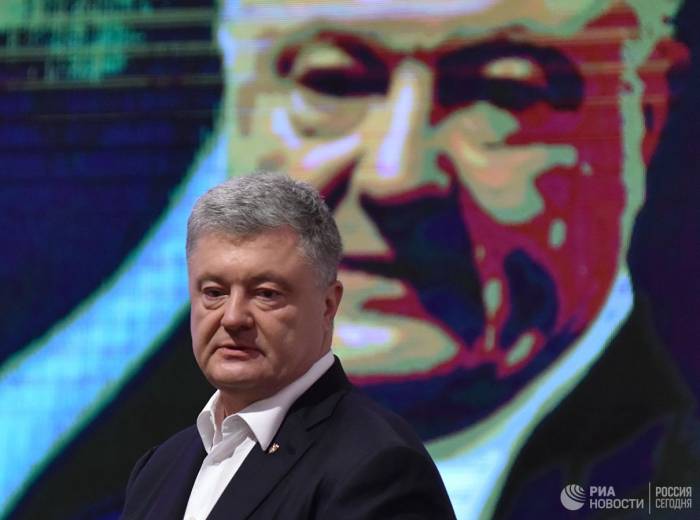 Почти 85% жителей Украины не доверяют Порошенко