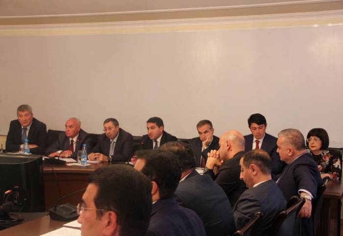 Центр анализа международных отношений провел семинар в Баку 