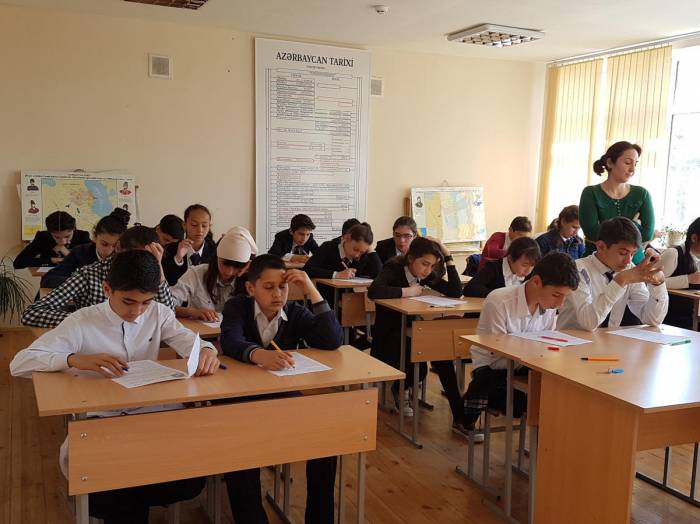 На конкурс по приему учителей на работу в Азербайджане подали заявки более 52 тысяч кандидатов
