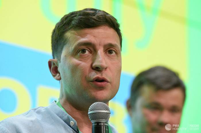 В Киеве назвали ошибку Зеленского в отношениях с Москвой
