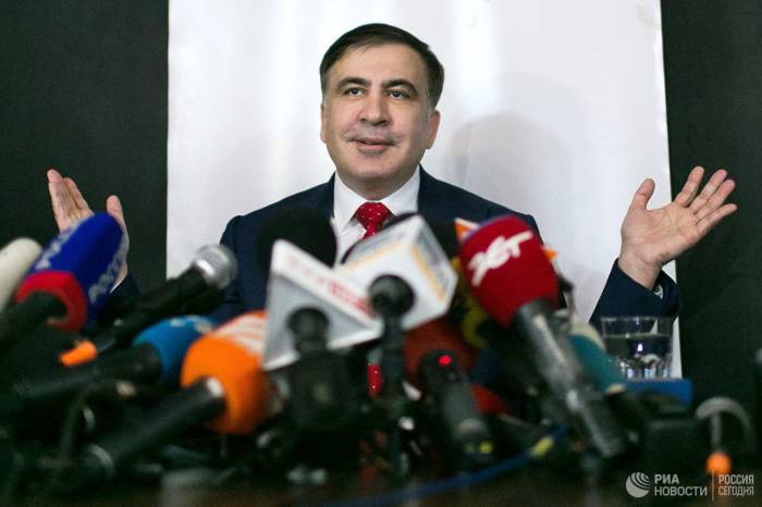 Саакашвили снял свою партию с выборов в Раду ради Зеленского
