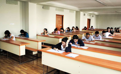 В Азербайджане начинается регистрация в связи с экзаменом на прием в госслужбу
