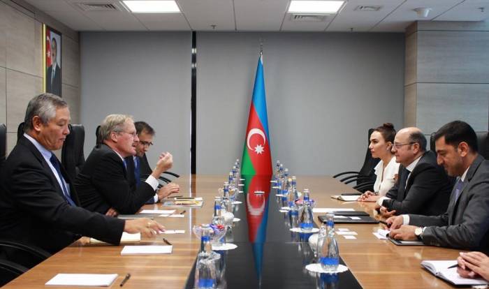 Роберт Секута обсудил роль Азербайджана в интеграции с мировыми энерго- и транспортными проектами