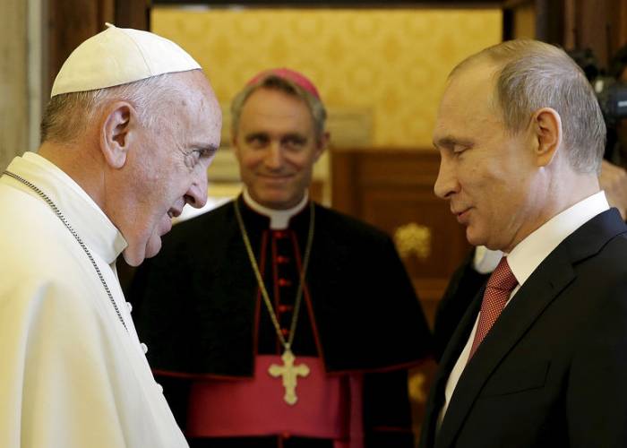 В Ватикане началась встреча Путина и папы Римского
