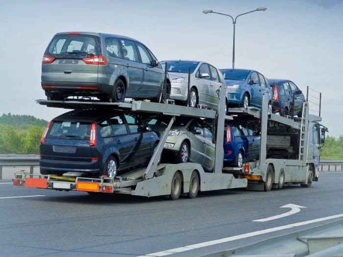 Азербайджан увеличил импорт автомобилей почти вдвое