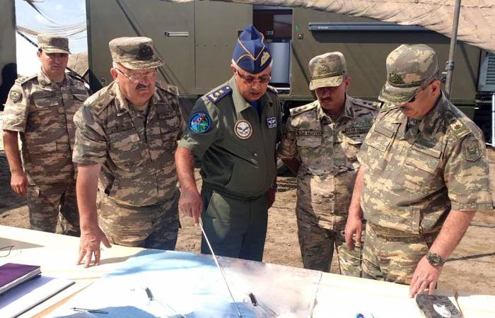 К поиску потерпевшего крушения военного самолета привлечены иностранные специалисты - ФОТО