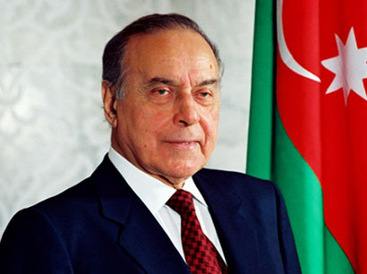 Курс, приведший Азербайджан к независимости, был заложен Гейдаром Алиевым - академик