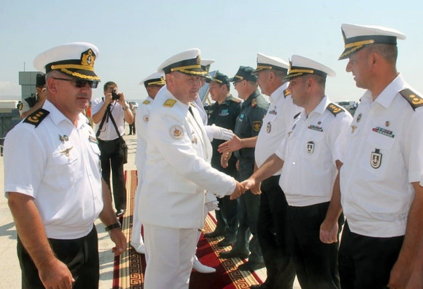 Военный корабль Казахстана прибыл в Баку
