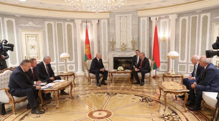 Беларусь продолжит развивать отношения с Грузией - Лукашенко