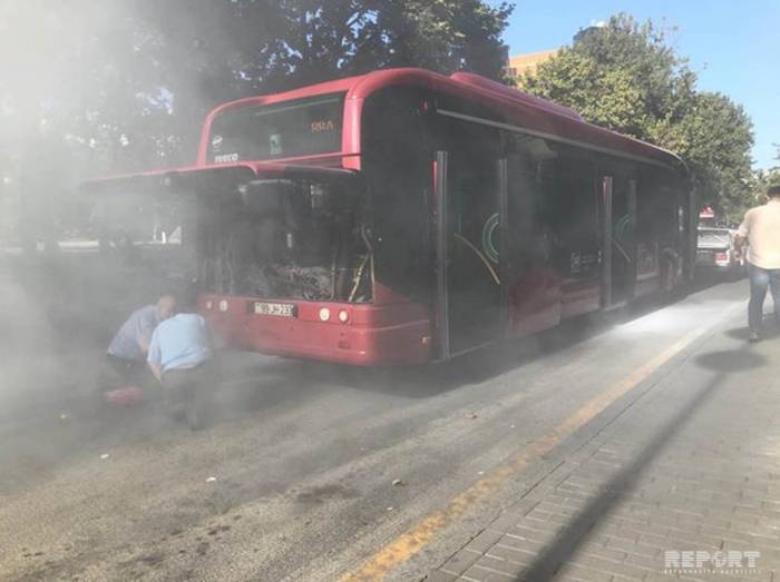В автобусе Baku Bus произошло задымление