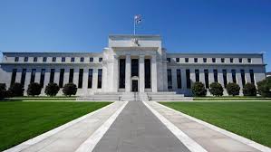 ФРС впервые за десять лет снизила базовую ставку