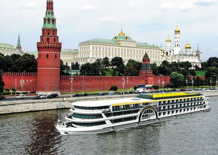 Российский лайнер "Золотое кольцо" расширит географию круизов по рекам