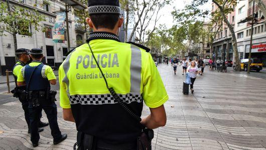 В Барселоне эвакуировали пляж из-за взрывного устройства
