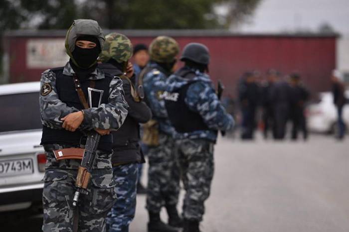 Находящимся в заложниках в Кыргызстане спецназовцам оказали помощь