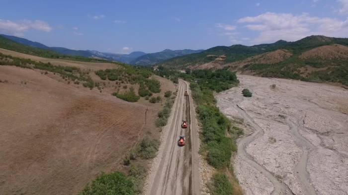 В регионах Азербайджана продолжается масштабная реконструкция дорожной инфраструктуры
