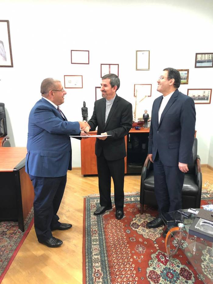 Новый генконсул Ирана в Нахчыване передал МИД патентный документ
