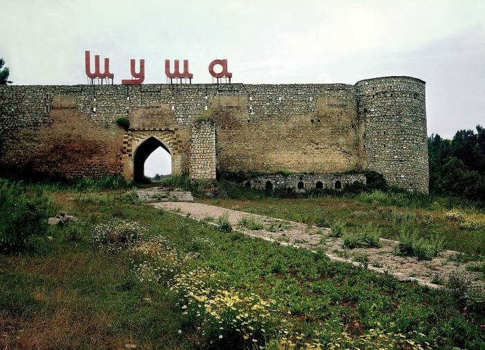 Жемчужина Азербайджана - Шуша: пустая, безлюдная, разрушенная