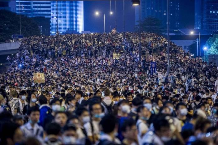 Большой переполох в «маленьком Китае»: Кому выгоден горящий Гонконг? 