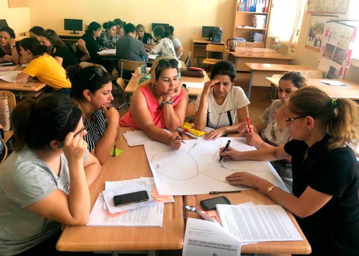 В Баку проводятся тренинги для более чем 700 учителей 