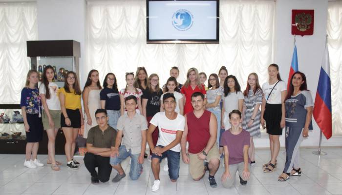 "Здравствуй, Россия!": азербайджанские школьники едут в Санкт-Петербург