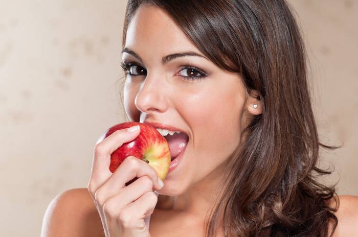 Врачи рассказали, сколько яблок можно съесть без вреда для здоровья
