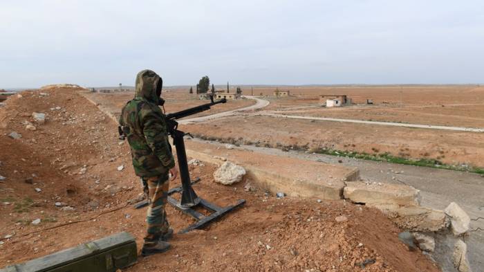 При отражении атак боевиков погибли 10 сирийских военных
