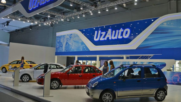 Узбекистан на месяц приостанавливает производство автомобилей