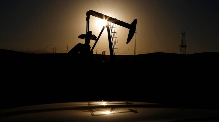 США направили 12 млн баррелей нефти в Китай