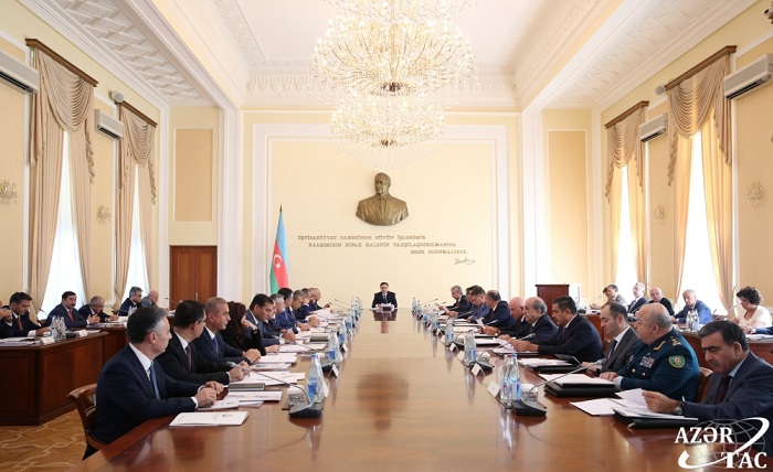 Новруз Мамедов провел очередное заседание Кабинета Министров