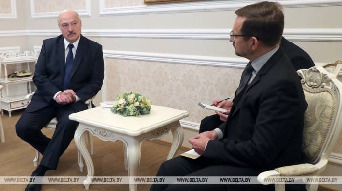 Лукашенко: Беларусь продолжит следовать в направлении укрепления мира и безопасности в Европе