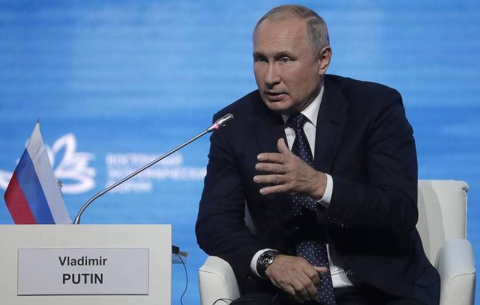 РФ не против восстановления формата G8 - Путин
