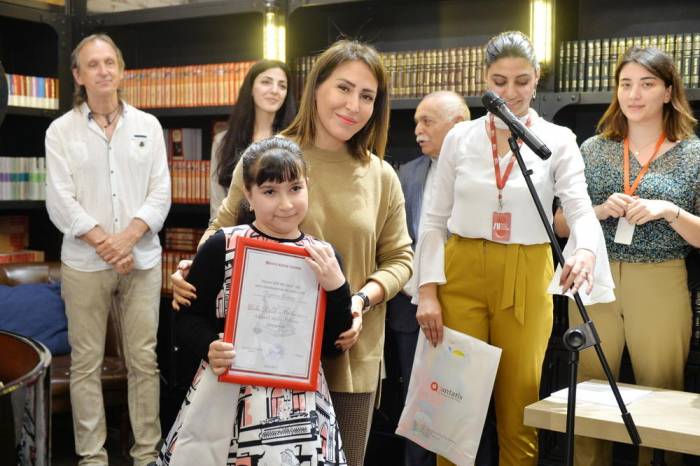 В Баку наградили победителей конкурса  Имадеддина Насими