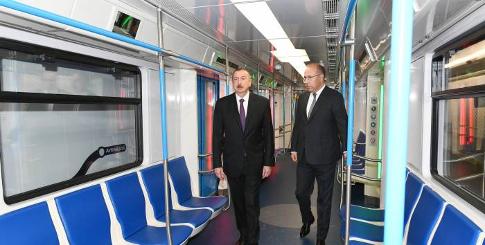 Ильхам Алиев на открытии станции метро Хатаи - ФОТО