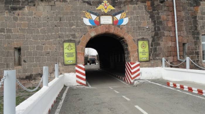 В Армении найден мертвым военнослужащий российской базы  