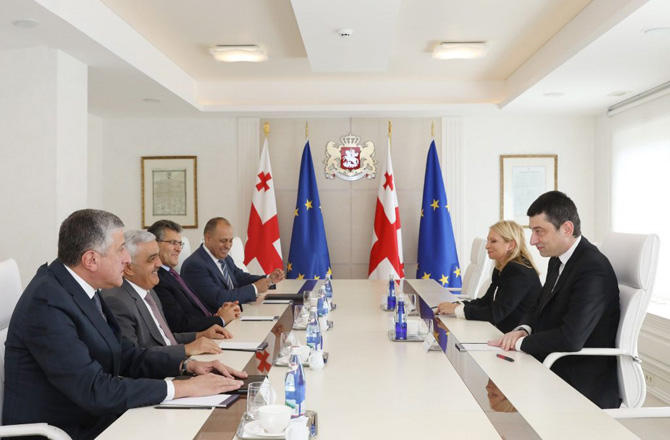 Премьер-министр Грузии встретился с президентом SOCAR
