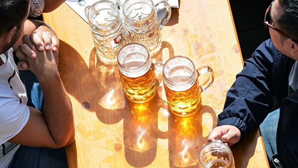 В Минздраве рассказали, сколько алкоголя в день можно выпивать
