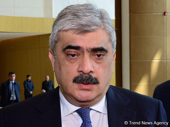 Самир Шарифов: Идет активная работа над новым экономическим пакетом, связанным с пандемией
