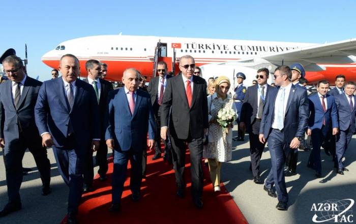 Президент Турции Реджеп Тайип Эрдоган прибыл с визитом в Азербайджан - ФОТО
