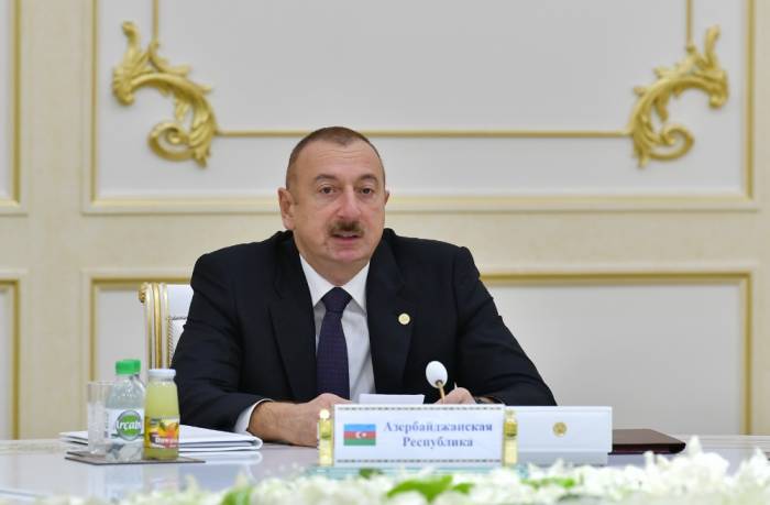 Ильхам Алиев о Пашиняне: "Более абсурдного тезиса, наверное, наше собрание никогда не слышало"