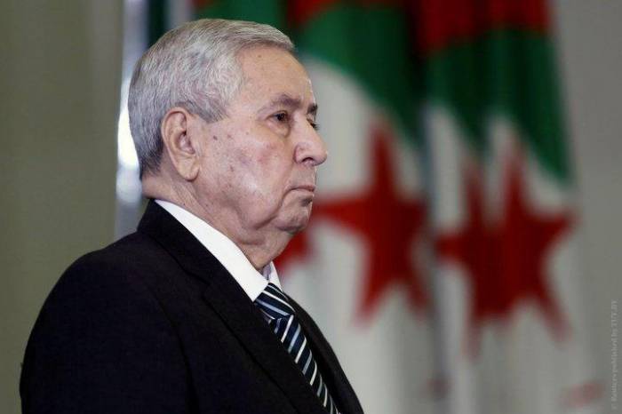 Президент Алжира Абдель Кадер Бенсалах прибыл с визитом в Азербайджан