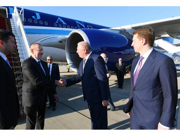 Ильхам Алиев прибыл с рабочим визитом в Россию - ФОТО