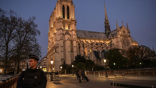 Парижский суд вынес приговоры по делу о подготовке теракта у Нотр-Дама
